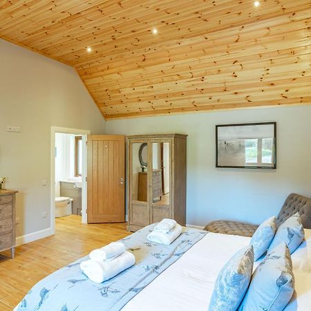 Osprey Lodge 1 With Hot Tub Newton Stewart Dış mekan fotoğraf