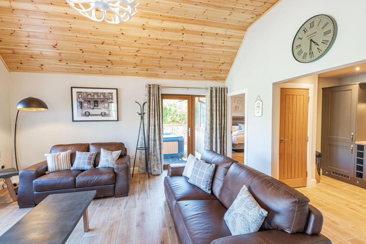 Osprey Lodge 1 With Hot Tub Newton Stewart Dış mekan fotoğraf