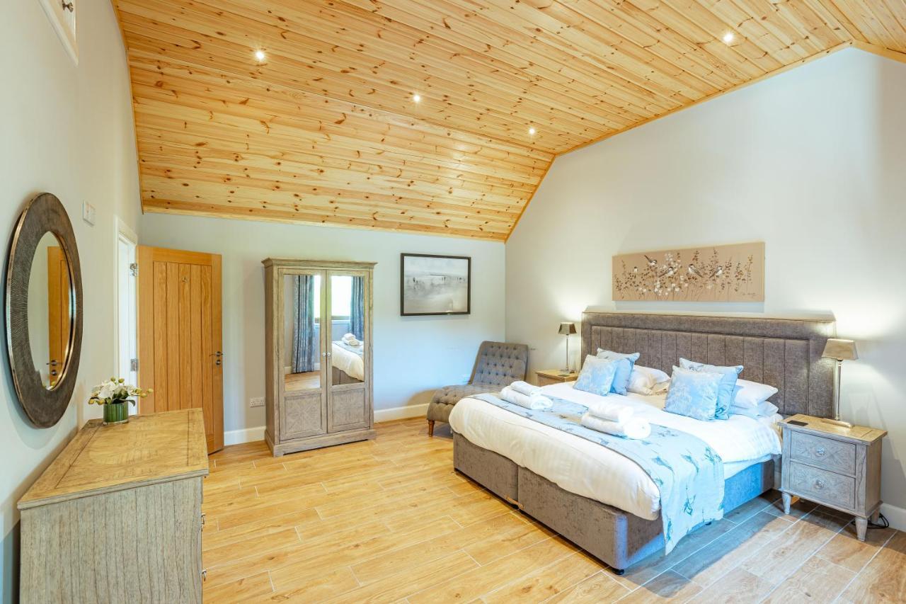 Osprey Lodge 1 With Hot Tub Newton Stewart Dış mekan fotoğraf