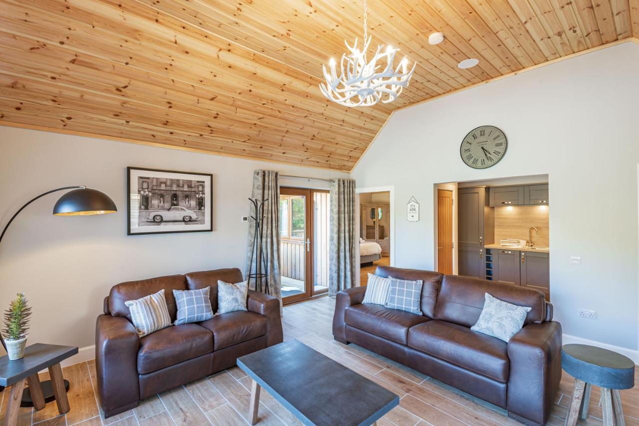Osprey Lodge 1 With Hot Tub Newton Stewart Dış mekan fotoğraf