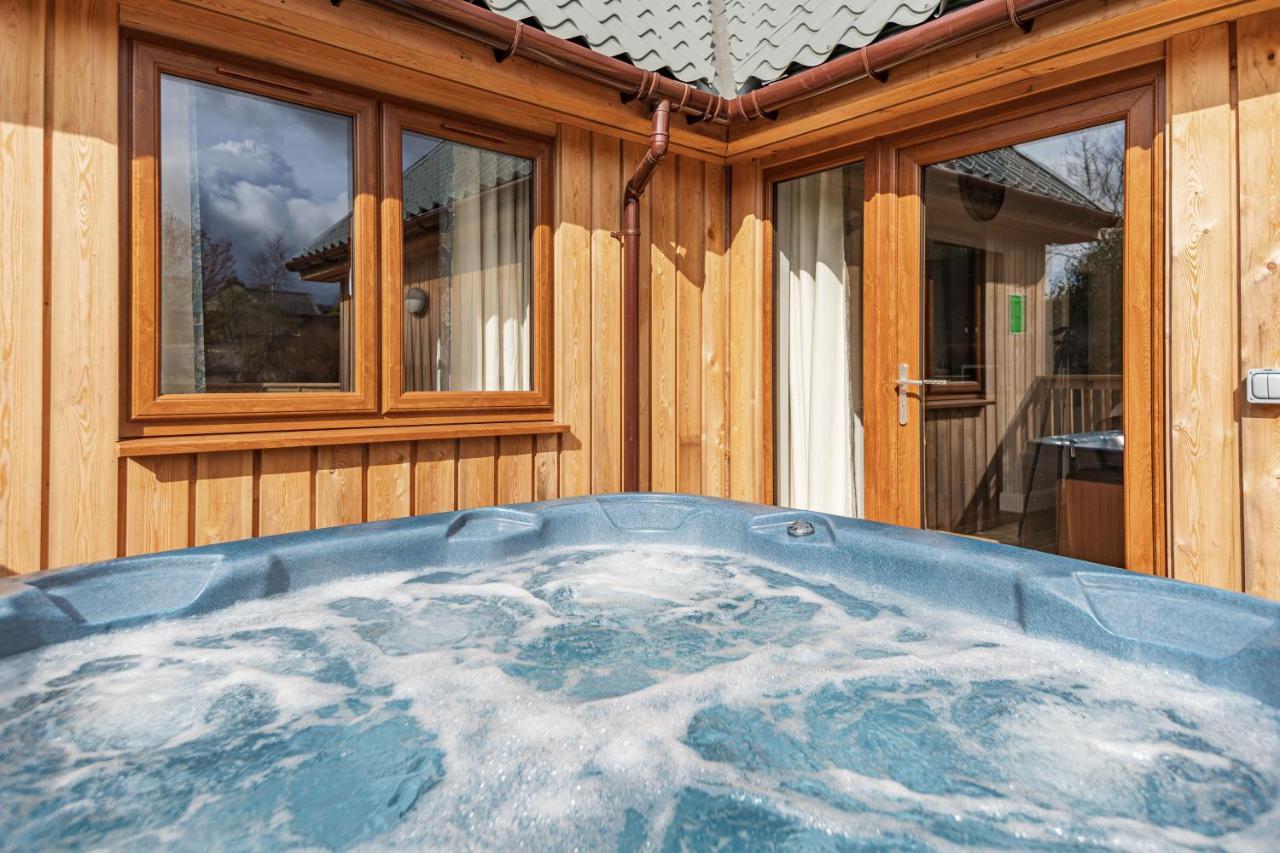 Osprey Lodge 1 With Hot Tub Newton Stewart Dış mekan fotoğraf