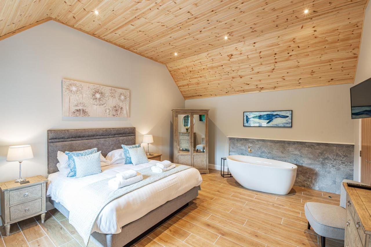 Osprey Lodge 1 With Hot Tub Newton Stewart Dış mekan fotoğraf
