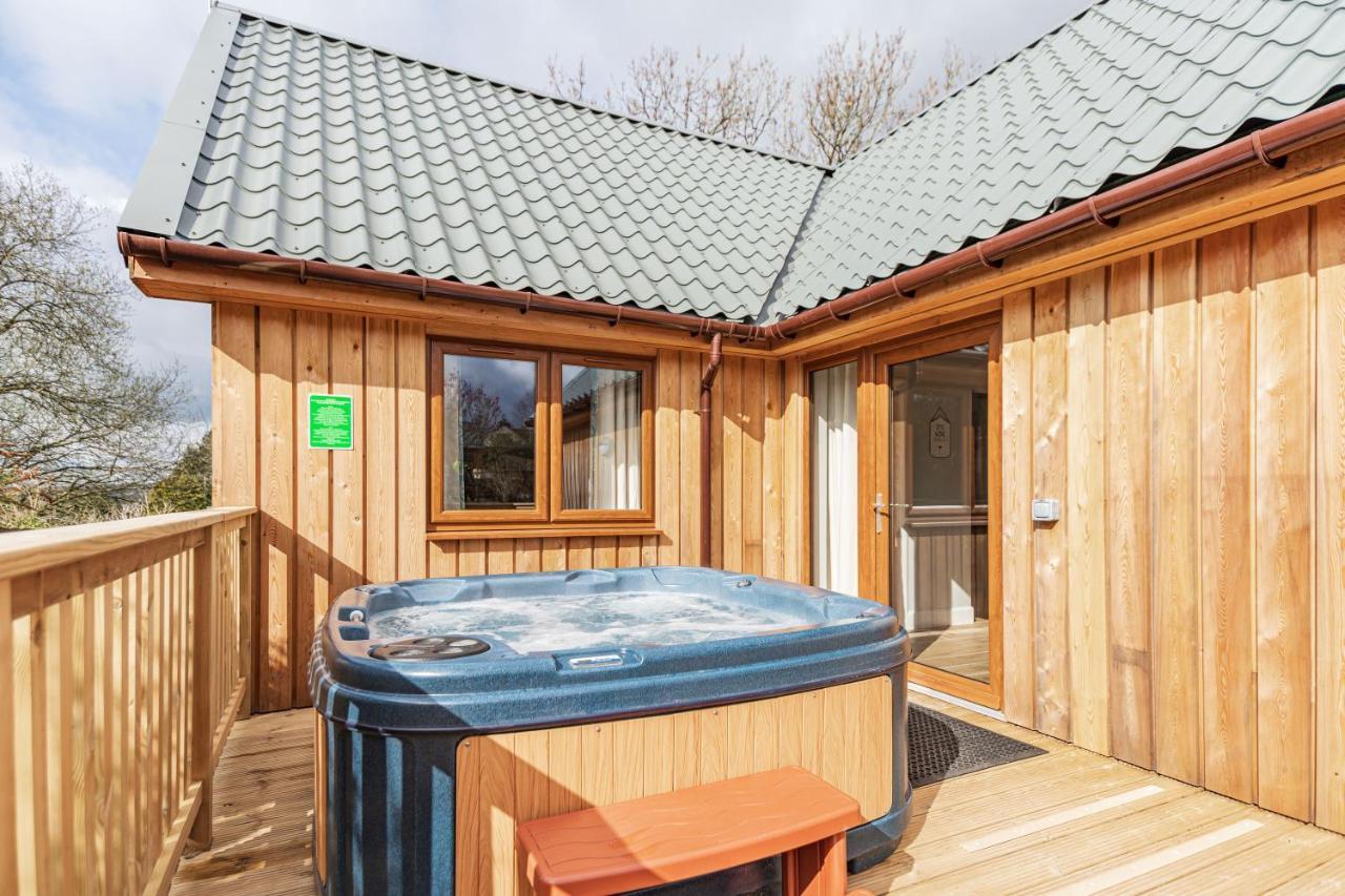Osprey Lodge 1 With Hot Tub Newton Stewart Dış mekan fotoğraf